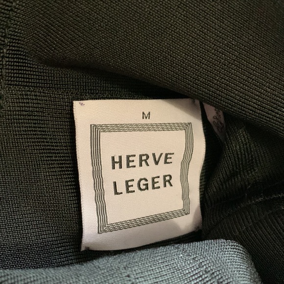 Herve Leger bandage skirt. - Picture 2 of 2